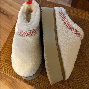 Platform 
Slipper shoes